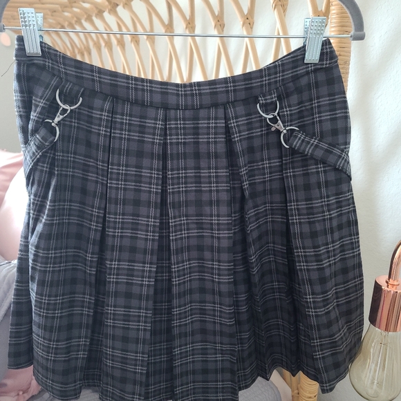 NWT Hot Topic plaid mini skirt - Picture 3 of 3